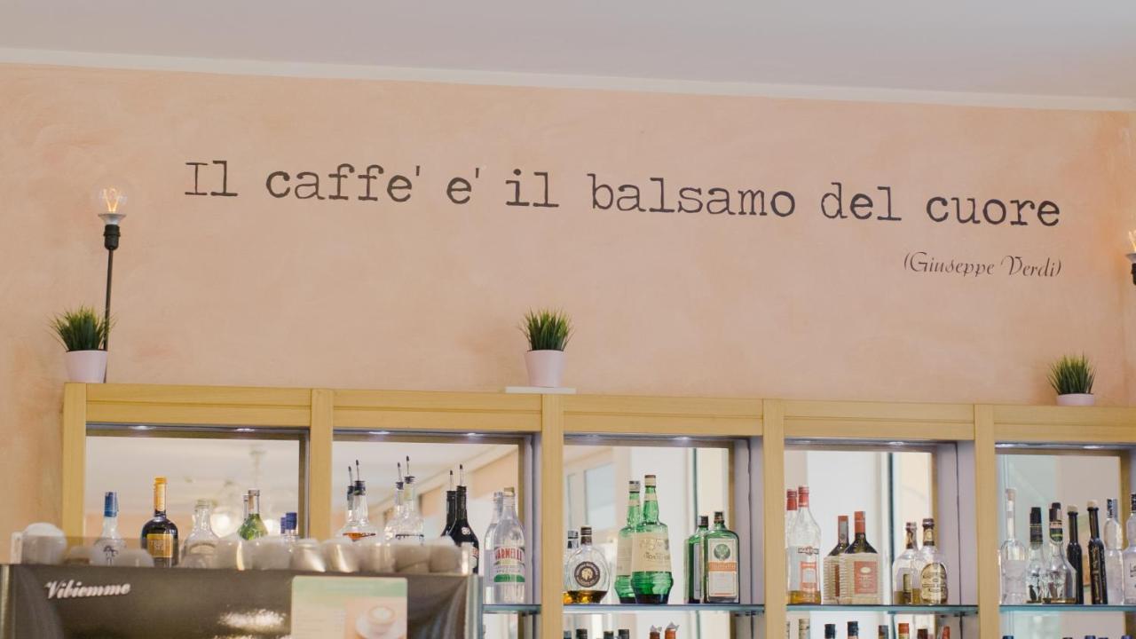 Hotel Beverly Rimini Kültér fotó