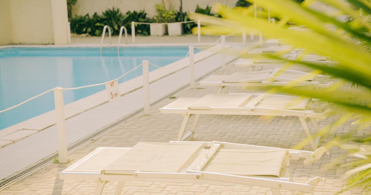 Hotel Beverly Rimini Kültér fotó