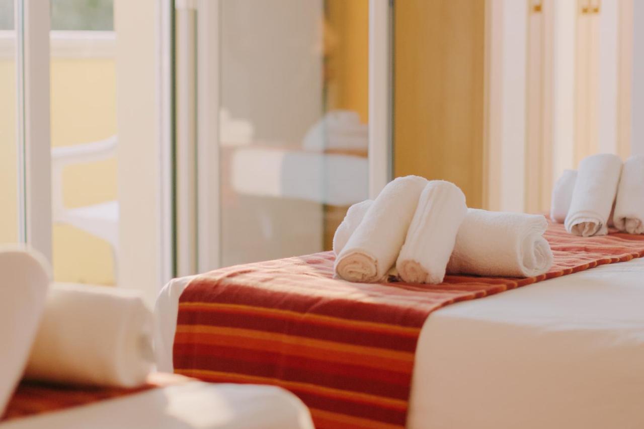Hotel Beverly Rimini Kültér fotó