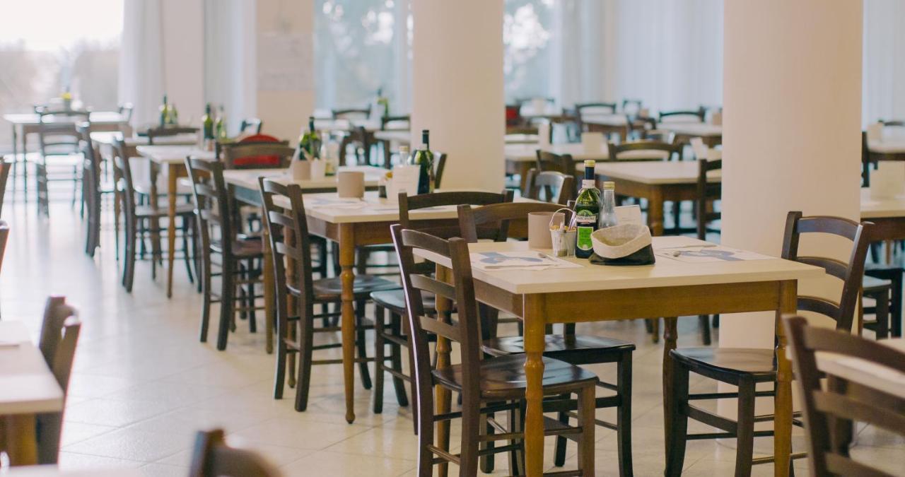 Hotel Beverly Rimini Kültér fotó