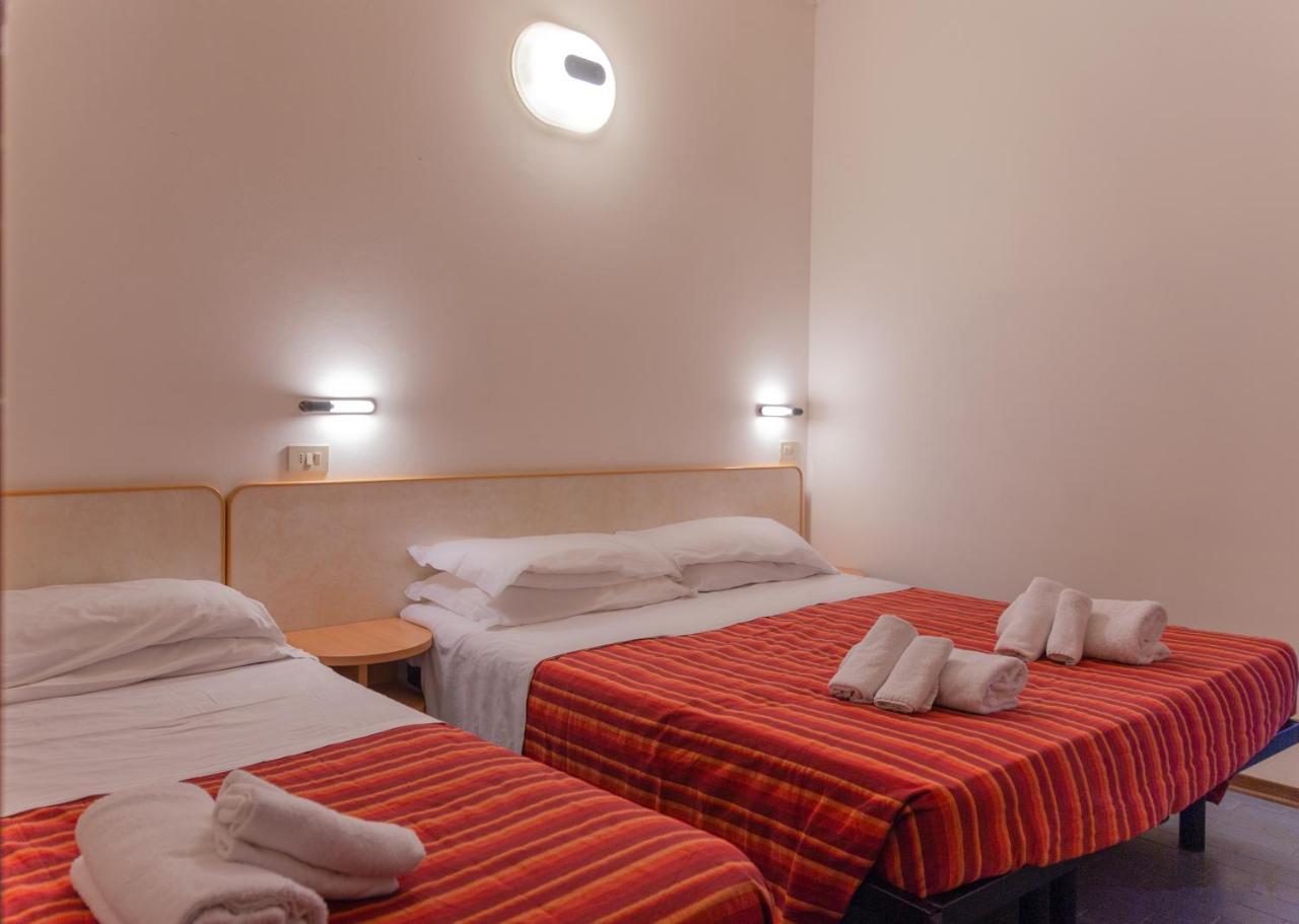 Hotel Beverly Rimini Kültér fotó
