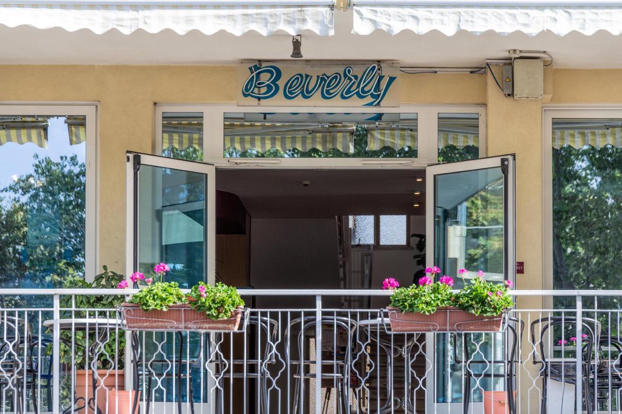 Hotel Beverly Rimini Kültér fotó
