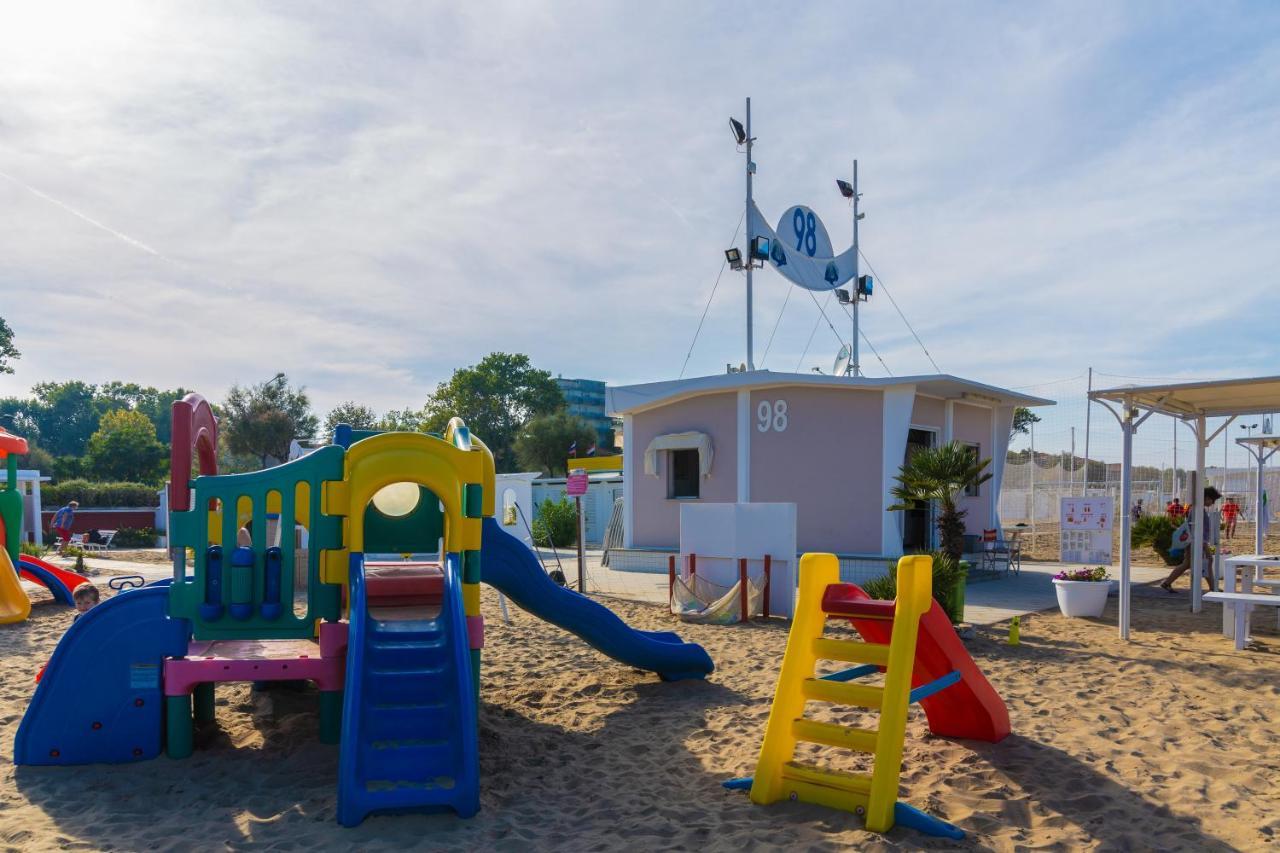 Hotel Beverly Rimini Kültér fotó